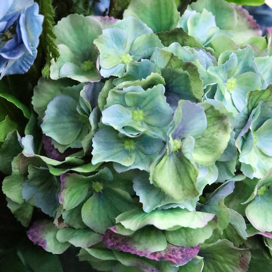 Handgebonden Kunstboeket Yara Portland – Blauw